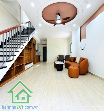 CHỈ 6,18 TỶ – TÂN BÌNH GIÁP QUẬN 10 – LÔ GÓC – HẺM THÔNG – NGANG 4,3M – 42M² – 3PN - 3WC