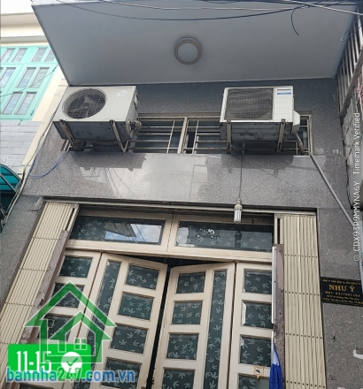 SIÊU HIẾM – NHÀ 3 TẦNG PHÚ THỌ HÒA – CHỈ 3.1 TỶ * Kết cấu 3 tầng BTCT chắc chắn: 1 trệt – 1 lửng – 1 lầu * DT: 3 x 8m, DTSD 71m², bố trí 3PN – 2WC, tiện nghi và công năng đầy đủ. 
