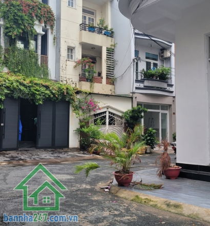 GÓC 2 MẶT TIỀN KHU BÀU CÁT – NGANG 6M HIẾM – CHỈ 15.5 TỶ * DT: 69m² (6 x 12m) * Kết cấu: 2 tầng, thoáng mát * Vị trí: Ngay trung tâm Bàu Cát, gần Trương Công Định. 