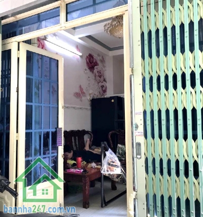 CHỈ 3,45 TỶ – NHÀ 3 TẦNG, 26M2 (DTSD 72M2) – ÂU CƠ, GẦN KHU BÀU CÁT – 2PN, 3WC Kết cấu: 1 trệt 2 lầu, gồm 2PN, 3WC, bếp, phòng khách, ban công thoáng mát.