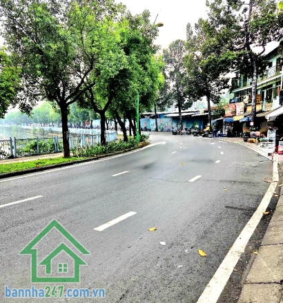 CHỈ 17 TỶ – MẶT TIỀN KINH DOANH HOÀNG SA, TÂN BÌNH - GIÁP QUẬN 3 – VIEW SÔNG – VỊ TRÍ HIẾM Vị trí đắc địa:• Mặt tiền Hoàng Sa, khu VIP Tân Bình – sát vách Quận 3• Tuyến đường ven kênh, view sông thoáng mát, lưu lượng xe đông• Kinh doanh đa ngành nghề, 
