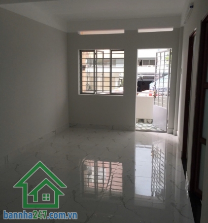 CHỈ 2,05 TỶ – CĂN HỘ CHUNG CƯ THANH NIÊN BÀU CÁT 2 – TÂN BÌNH – DIỆN TÍCH 48.3M² – MẶT TIỀN ĐẮC ĐỊA * Diện tích: 48.3m² * Thiết kế hợp lý: 2 phòng ngủ, 1 phònng khách, bếp, ban công thoáng mát.