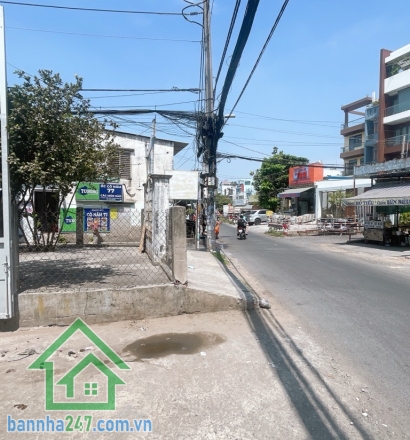MẶT TIỀN ĐƯỜNG 12M – LỀ 6M – GẦN CHỢ – 4x30 – 120M² – CHỈ 6,9 TỶ  Vị trí đắc địa: Gần Tân Hoà Đông & Bình Trị Đông, đường rộng thoáng, xe container ra vào thoải mái.