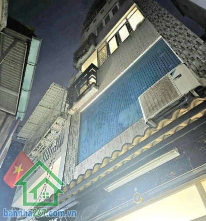 CHỈ 5,5 TỶ – 5 TẦNG BTCT – GẦN VẠN HẠNH MALL – VÀI BƯỚC RA MẶT TIỀN – DT: (3,8 x 7)m - 4PN - 3WC  Vị trí siêu đẹp ngay trung tâm Gần Vạn Hạnh Mall – Nhà thờ Nhà thờ Vinh Sơn Phaolô chỉ 150m. Kết nối nhanh Ba Tháng Hai, Quận 10, Quận 3