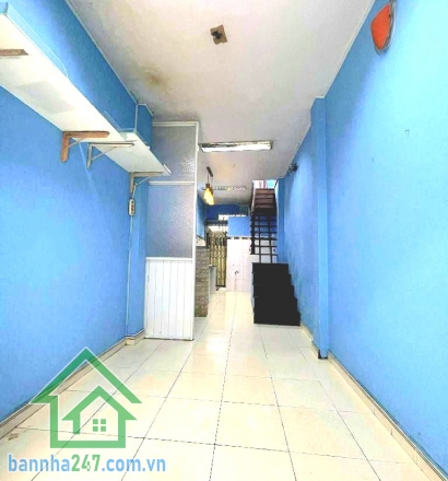 CHỈ 3,9 TỶ – GẦN NGÃ TƯ NGUYỄN TRI PHƯƠNG – BÀ HẠT 2 MẶT HẺM – TRUNG TÂM QUẬN 10 - 24M² - 2 TẦNG BTCT - 2 PN - SHR - HOÀN CÔNG ĐẦY ĐỦ  Vị trí cực đẹp gần Nguyễn Tri Phương – Bà Hạt Gần phố ẩm thực Nguyễn Tri Phương – BV Nhi Đồng 1 Thuận tiện di chuyển Quậ