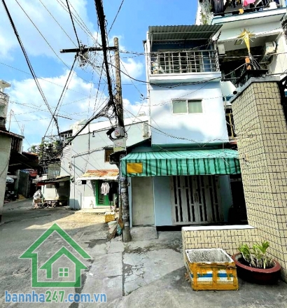 CHỈ 2,75 TỶ – CĂN GÓC HẺM KINH DOANH 8M NHƯ MẶT TIỀN – HÒA BÌNH, TÂN PHÚ  Vị trí cực sáng – hẻm lớn 8m đông đúc, kinh doanh nhộn nhịp cả ngày Diện tích: (2.9 x 5)m