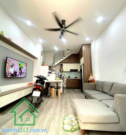 CHỈ 4,9 TỶ – 4 TẦNG – HXH ĐỖ CỬA – VƯỜN LÀI, TÂN PHÚ - (DTSD ~107m²) - 3PN – 3WC Nhà đẹp – full công năng – giá cực tốt trong khu! Diện tích: 4 × 7m – 28m²