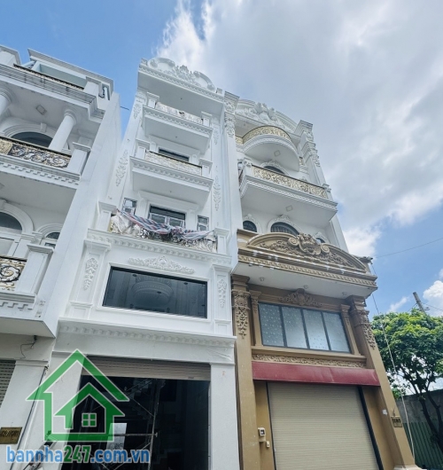 CHỈ 7.7 TỶ – NHÀ MỚI 5 TẦNG – KHU PHÂN LÔ DÂN TRÍ – GẦN AEON MALL BÌNH TÂN Diện tích đẹp, nhà mới toanh, 5 tầng kiên cố. Gồm 5 phòng ngủ vệ sinh khép kín, nội thất cao cấp do chủ tự xây để ở.