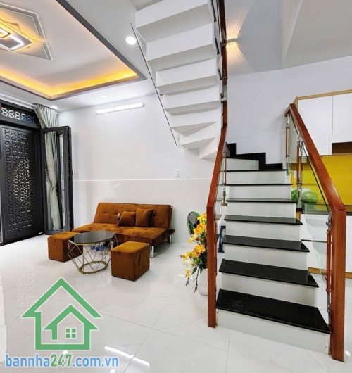 NHỈNH 4 TỶ - SIÊU PHẨM LÔ GÓC – NHÀ MỚI 2 TẦNG – HẺM 6M – 48M2 – GIÁ CHỈ NHỈNH 4 TỶ Diện tích: 4 x 12m, kết cấu 1 trệt 1 lầu, gồm 2PN, 2 WC. Nhà mới xây, thiết kế đẹp hiện đại. 