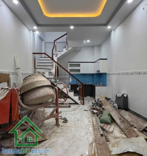 4,7 TỶ - SIÊU PHẨM NHÀ PHỐ – KÊNH TÂN HÓA – 3 TẦNG – Ở NGAY Nhà mới xây, kiên cố, không cần sửa chữa. Công năng: 2PN master, 3WC, phòng khách, bếp đầy đủ. 