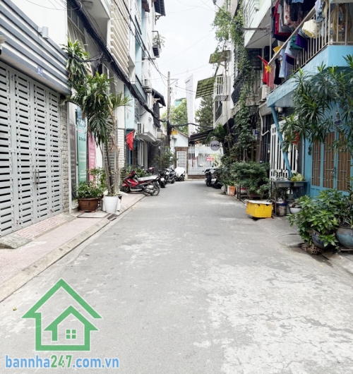 CHỈ 2.89 TỶ - BẮC HẢI – QUẬN 10 – HẺM XE HƠI 6M THÔNG – NHÀ 3 TẦNG.  Diện tích: 2 x 6.5m, công nhận 12.5m², DTSD 36m². Kết cấu: 1 trệt 2 lầu, 3PN, 2WC
