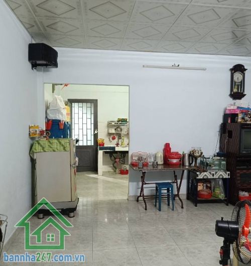 4.7 TỶ - BÁN NHÀ 2 MẶT HẺM – PHÚ TRUNG TÂN PHÚ – TRUNG TÂM TIỆN ÍCH DT: 55m2 (4.7 x 11). Kết cấu: 1 trệt, 1 lầu, gồm 3PN, 2WC. Hẻm 3 gác thông thoáng, khu dân cư hiện hữu. 