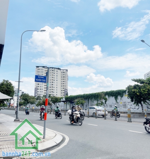 NHỈNH 6 TỶ - NHÀ MẶT TIỀN ĐƯỜNG 8M – NGAY LŨY BÁN BÍCH -  DT: 52m²  SHR,  PHÁP LÝ CHUẨN. Hiện trạng nhà cấp 4, coi như mua đất tặng nhà. Mặt tiền đường nhựa 8m