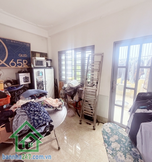 CHỈ 6,4 TỶ - BÁN NHÀ HẺM XE HƠI LÊ VĂN QUỚI – DIỆN TÍCH 60M2 – 4PN – 5WC – Diện tích: 4 x 15m vuông vức, công nhận đủ. Kết cấu: 1 trệt, 2 lầu, sân thượng, gồm 4pn + 5wc