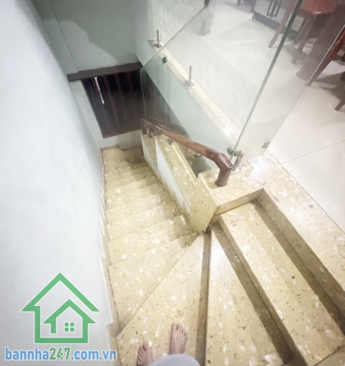 CẦN BÁN NHÀ SIÊU PHẨM 5 TẦNG – NGANG 4x16 – ĐƯỜNG NHỰA 8M – NGAY NGUYỄN SƠN – TRUNG TÂM TÂN PHÚ – CHỈ 9.9 TỶ Đường trước nhà nhựa 8m, xe tải tránh thoải mái,  thông ra Nguyễn Sơn, Luỹ Bán Bích, Bàu Cát – Tân Bình.