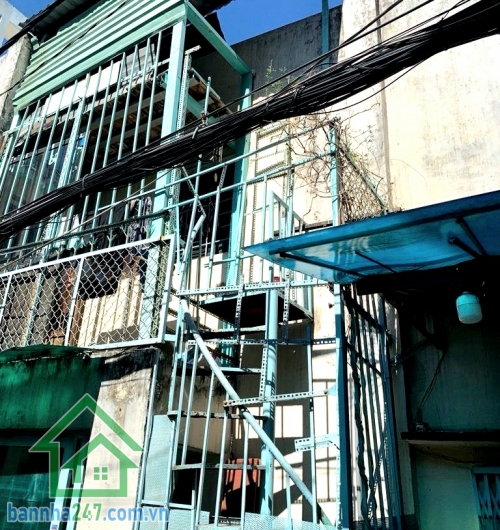 CHỈ 5,1 TỶ - MẶT TIỀN LÊ TRUNG ĐÌNH – LÔ GÓC 2 MẶT TIỀN THOÁNG - NHÀ 2 TẦNG – 75m² – 3PN – 3WC – NỞ HẬU TÀI LỘC Vị trí cực đẹp – hiếm:• Lô góc 2 mặt tiền, thông thoáng, dễ kinh doanh• Gần ĐH Công Nghiệp Thực Phẩm• Thông Lê Trọng Tấn – Tân Kỳ Tân Quý• 