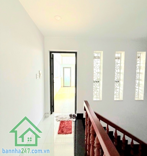 CHỈ 15 TỶ - HẺM XE TẢI - NHÀ ĐẸP 5 TẦNG – NGHĨA PHÁT P. TÂN SƠN NHẤT – KHU DÂN CƯ ĐỒNG BỘ CAO CẤP - 6 PN - 7 WC * Diện tích: 3,9 x 20m, nở hậu 4,3m – phong thủy đẹp * Kết cấu: 1 trệt 3 lầu sân thượng * Công năng: 6 PN – 7 WC