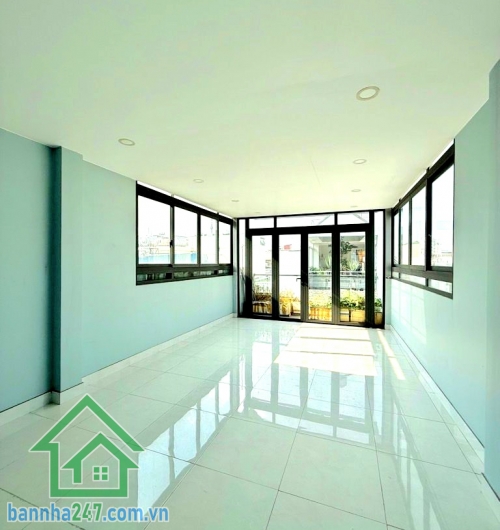 CHỈ 15 TỶ - HẺM XE TẢI - NHÀ ĐẸP 5 TẦNG – NGHĨA PHÁT P. TÂN SƠN NHẤT – KHU DÂN CƯ ĐỒNG BỘ CAO CẤP - 6 PN - 7 WC * Diện tích: 3,9 x 20m, nở hậu 4,3m – phong thủy đẹp * Kết cấu: 1 trệt 3 lầu sân thượng * Công năng: 6 PN – 7 WC
