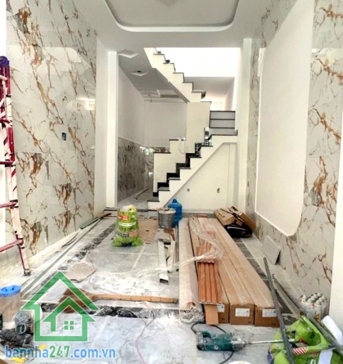 CHỈ 4,1 TỶ - SIÊU PHẨM MỚI XÂY – 3 LẦU BTCT – HXH ĐƯỜNG CHIẾN LƯỢC – NHÀ ĐẸP VÀO Ở NGAY - 3 PN – 2 WC • Diện tích: 3m x 10m • Kết cấu: 3 tầng BTCT kiên cố 