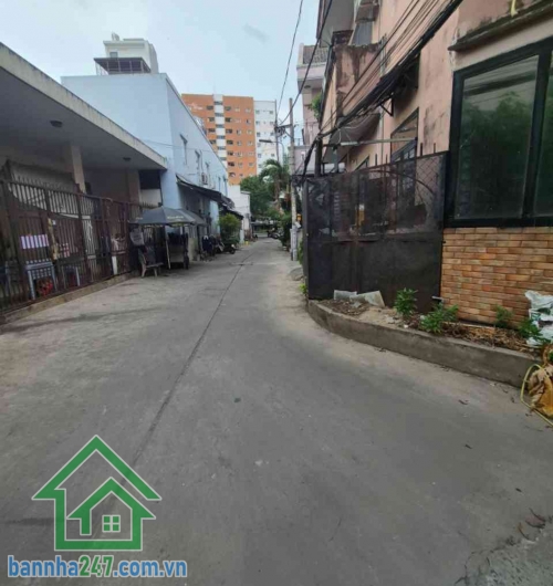 CHỈ 5,7 TỶ – HXH ĐOÀN GIỎI – TÂN SƠN NHÌ – CÁCH AEON TÂN PHÚ VÀI BƯỚC CHÂN - DT: 4 x 12 (NỞ HẬU) 2 TẦNG