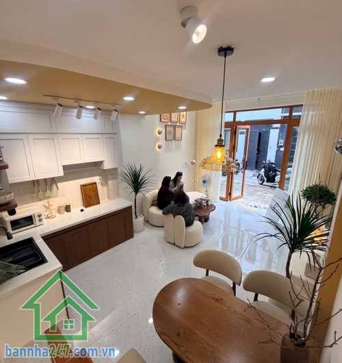 CHỈ 5,19 TỶ - 4 TẦNG BTCT - 4 PHÒNG NGỦ RỘNG RÃI – NHÀ MỚI PHONG CÁCH CHÂU ÂU – SÁT AEON TÂN PHÚ