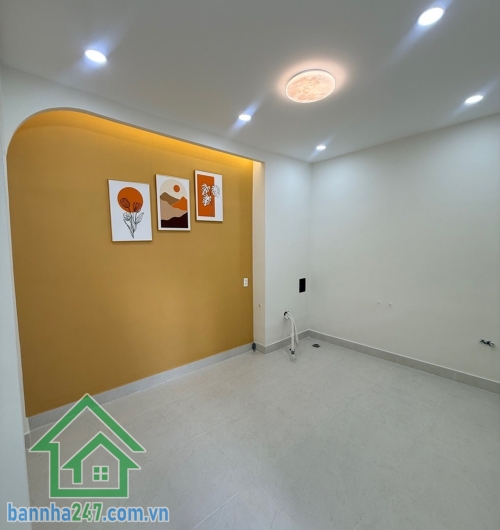 CHỈ 5,19 TỶ - 4 TẦNG BTCT - 4 PHÒNG NGỦ RỘNG RÃI – NHÀ MỚI PHONG CÁCH CHÂU ÂU – SÁT AEON TÂN PHÚ