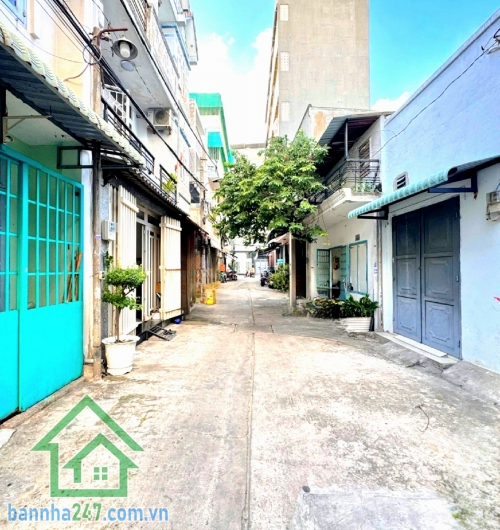 CHỈ NHỈNH 3 TỶ - VỊ TRÍ CỰC ĐẸP - ĐƯỜNG NHỰA 6M XE TẢI THÔNG - NGAY KHU VIP LÊ VĂN QUỚI - SÁT TÂN PHÚ - NHÀ 2 TẦNG HOÀN CÔNG ĐỦ 