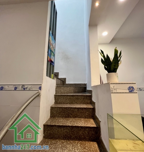 CHỈ 5,3 TỶ – NGAY NGUYỄN HỮU TIẾN, TÂY THẠNH – 46M² – 2 TẦNG – 2PN 2WC – VÀI BƯỚC RA HẺM XE HƠI