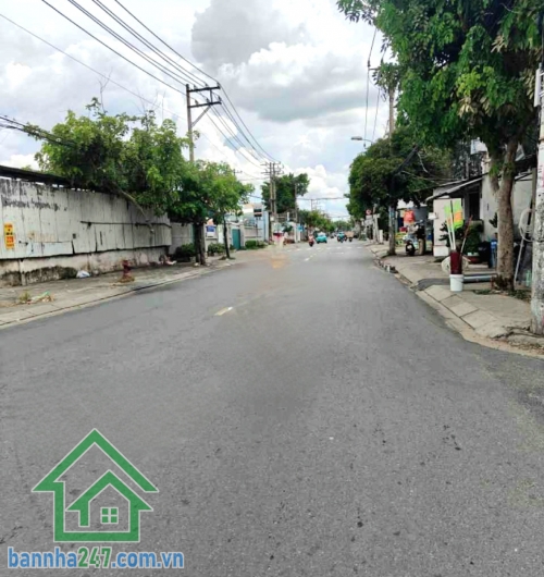 CHỈ 9,4 TỶ - MT HẺM 8M XE TẢI THÔNG - DT: 72M² (4 x 18)M - 4 TẦNG HOÀN CÔNG - VÀI BƯỚC RA THOẠI NGỌC HẦU - KINH DOANH ĐA NGÀNH NGHỀ - 4PN - 4WC