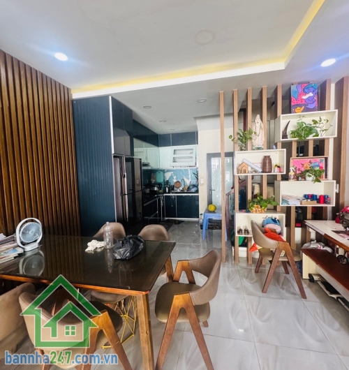 CHỈ 4,8 TỶ – 47M² – 4 TẦNG KIÊN CỐ – HẺM 8M XE TẢI TRÁNH NHAU – ĐƯỜNG SỐ 4 – BÌNH TÂN - 2 PN - 3WC