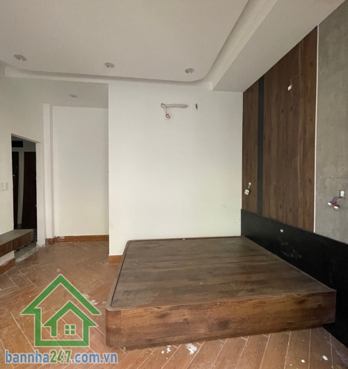 CHỈ 6,8 TỶ - HẺM 4M THÔNG – GIÁP TÂN PHÚ - DT: 65.5M² - NHÀ 3 TẦNG BTCT – (6,75 x 9,47)M – GẦN NGÃ TƯ BỐN XÃ - 4PN KHÉP KÍN - 5 WC