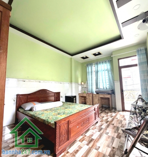 CHỈ 5,98 TỶ – NGAY LÊ VĂN QUỚI – ĐƯỜNG RỘNG 2 XE TẢI TRÁNH NHAU – NHÀ 4 TẦNG – NGANG 4M DÀI 16M – 4PN – 5WC - SỔ VUÔNG VỨC ĐẸP