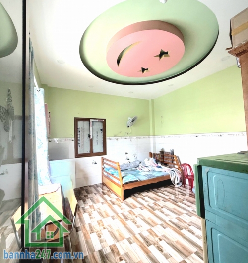 CHỈ 5,98 TỶ – NGAY LÊ VĂN QUỚI – ĐƯỜNG RỘNG 2 XE TẢI TRÁNH NHAU – NHÀ 4 TẦNG – NGANG 4M DÀI 16M – 4PN – 5WC - SỔ VUÔNG VỨC ĐẸP