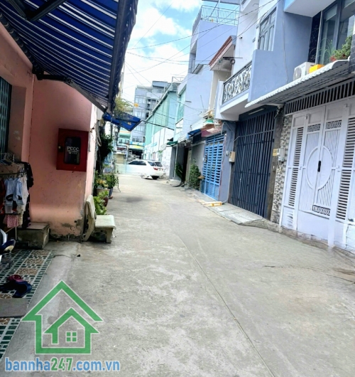 CHỈ 5,85 TỶ – HẺM XE TẢI THẲNG 1 TRỤC – CÁCH VÀI CĂN RA MẶT TIỀN – 42M² – 5 TẦNG – 5PN – 6WC