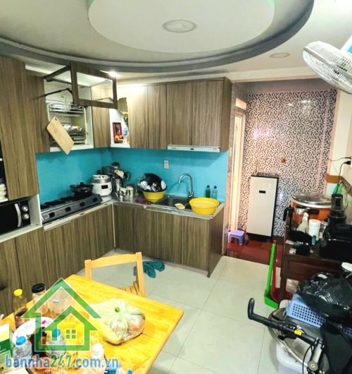 CHỈ 5,85 TỶ – HẺM XE TẢI THẲNG 1 TRỤC – CÁCH VÀI CĂN RA MẶT TIỀN – 42M² – 5 TẦNG – 5PN – 6WC