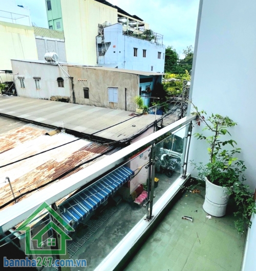 CHỈ 5,85 TỶ – HẺM XE TẢI THẲNG 1 TRỤC – CÁCH VÀI CĂN RA MẶT TIỀN – 42M² – 5 TẦNG – 5PN – 6WC