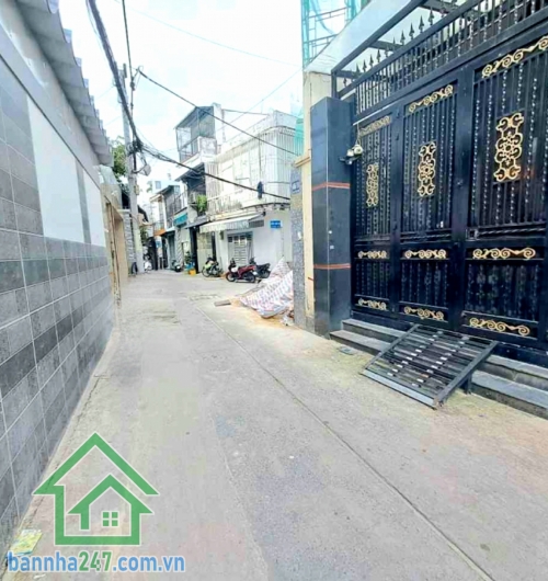 CHỈ 5,2 TỶ – KHU CHỢ VẢI TÂN PHÚ – 3 TẦNG – XE HƠI ĐỖ CỔNG – 32M² – HI.ẾM NH.À B.ÁN