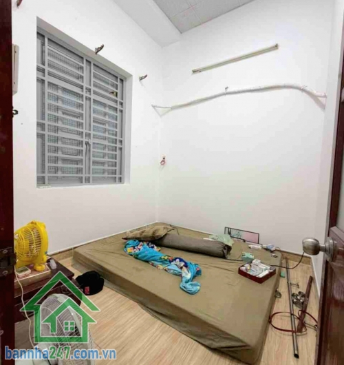CHỈ 5,2 TỶ – KHU CHỢ VẢI TÂN PHÚ – 3 TẦNG – XE HƠI ĐỖ CỔNG – 32M² – HI.ẾM NH.À B.ÁN