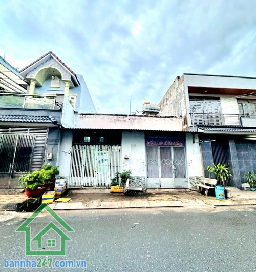 CHỈ 6,2 TỶ – HÓC MÔN – 2 MẶT TIỀN ĐƯỜNG – KHU BIỆT THỰ – 120M² – NGANG 8M – NHÀ CẤP 4 ĐANG CHO THUÊ