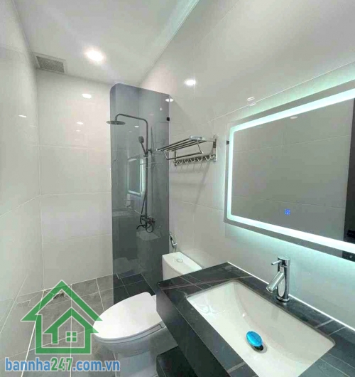 CHỈ 8,6 TỶ – Ô TÔ ĐỖ CỬA – 48M² – 4 TẦNG BTCT – 4PN - 4WC - THANG MÁY – FULL NỘI THẤT