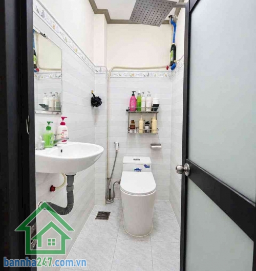 CHỈ 4,95 TỶ – HXH ĐỖ CỬA – NHÀ MỚI 2 TẦNG – GẦN 30M² – NỞ HẬU 4,4M – HOÀN CÔNG