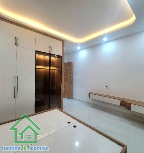 CHỈ 7,6 TỶ – NHÀ 5 TẦNG – NGANG 4,3M – 6 PHÒNG NGỦ – HẺM XE HƠI – GẦN BỆNH VIỆN BÌNH TÂN