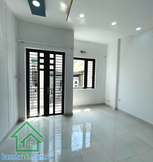 HẺM XE TẢI THÔNG – GẦN TÂN PHÚ - 3 TẦNG – 32,5M² (4 x 8,03) – 3 PN – SỔ MỚI 2026 - NHỈNH 3 T.Ỷ