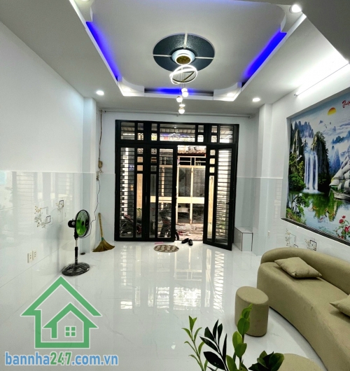 HẺM XE TẢI THÔNG – GẦN TÂN PHÚ - 3 TẦNG – 32,5M² (4 x 8,03) – 3 PN – SỔ MỚI 2026 - NHỈNH 3 T.Ỷ