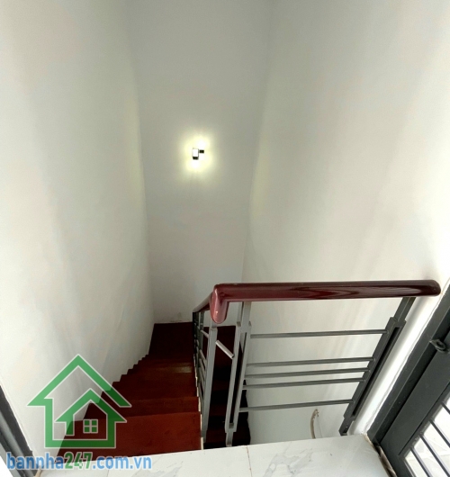 HẺM XE TẢI THÔNG – GẦN TÂN PHÚ - 3 TẦNG – 32,5M² (4 x 8,03) – 3 PN – SỔ MỚI 2026 - NHỈNH 3 T.Ỷ