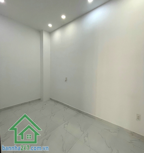 HẺM XE TẢI THÔNG – GẦN TÂN PHÚ - 3 TẦNG – 32,5M² (4 x 8,03) – 3 PN – SỔ MỚI 2026 - NHỈNH 3 T.Ỷ