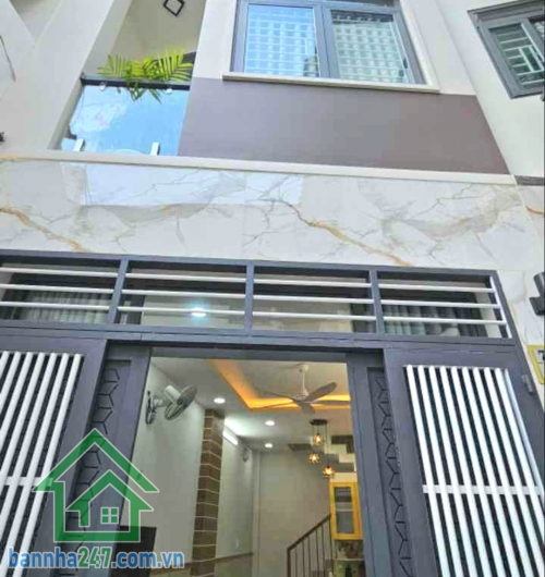 CHỈ 6,1 TỶ – NHÀ 4 TẦNG – HẺM XE TẢI 5M – SÁT MẶT TIỀN LẠC LONG QUÂN – 32M² 