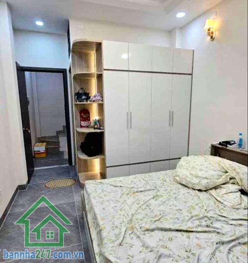 CHỈ 6,1 TỶ – NHÀ 4 TẦNG – HẺM XE TẢI 5M – SÁT MẶT TIỀN LẠC LONG QUÂN – 32M² 
