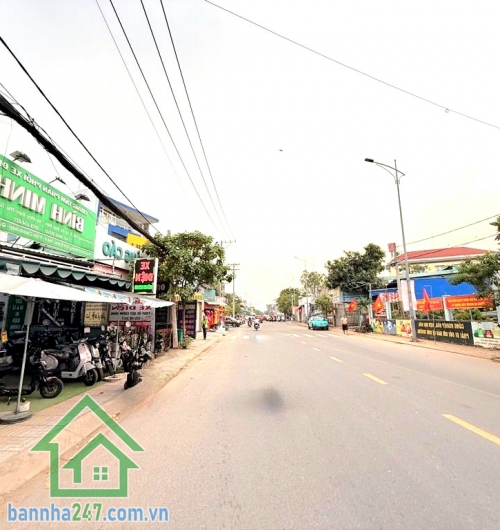 CHỈ 6,2 TỶ - HẺM Ô TÔ ĐỖ CỬA – TRẦN THỊ NĂM – QUẬN 12 Kế bên Bệnh viện Quận 12, thông Dương Thị Mười, đi Gò Vấp chỉ 10 phút. Nhà xây mới, kết cấu trệt + 2 lầu +  sân thượng, gồm 5 phòng ngủ – 3 WC, phòng khách, bếp, phòng giặt, ban công và sân thượng rộn