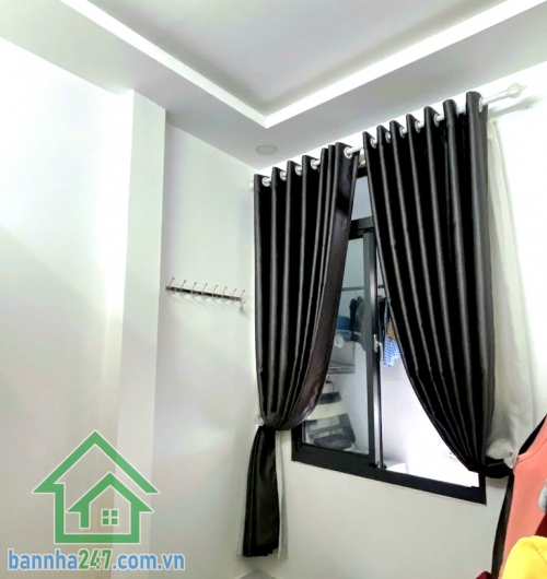 CHỈ 4,5 TỶ (TL) – NHÀ 1 LẦU – LẠC LONG QUÂN – GẦN CHỢ TÂN BÌNH - DT: 36M² (4,5 x 8,5)m - 2 PN - 2 WC Diện tích: 4,5 x 8,5m – nhà vuông vức Kết cấu: 1 trệt + lầu